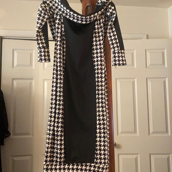 Off the shoulder black design dress - Picture 1 of 8